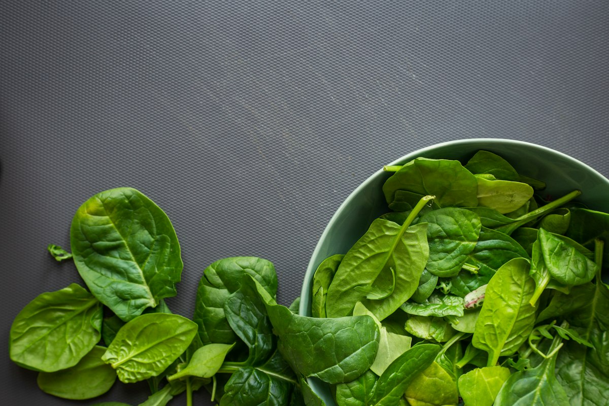 Fresh vegetables and foods that support healthy blood sugar levels